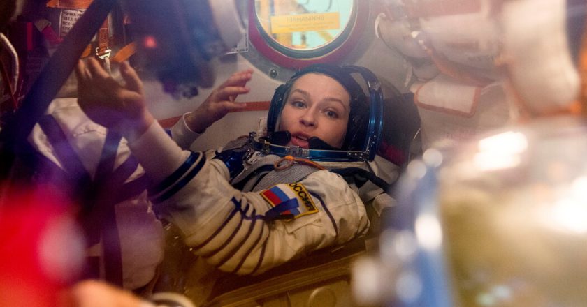 Watch Live: Russia to Send Film Crew to Space — Time and Livestream Details – The New York Times