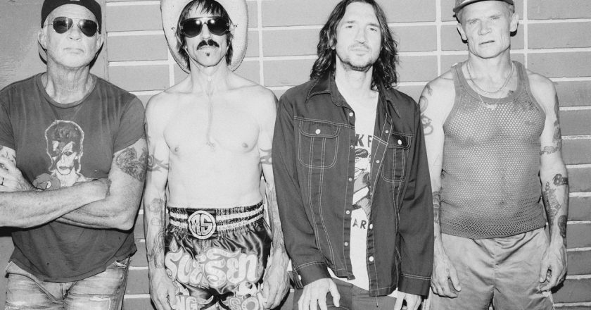 Red Hot Chili Peppers Reveal 2022 Tour Dates With the Strokes, Haim, St. Vincent, More – Pitchfork