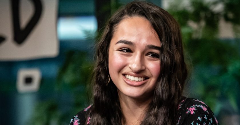 Jazz Jennings struggles with 100-pound weight gain in upcoming season of ‘I Am Jazz’ – TODAY