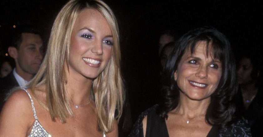 Lynne Spears Wants Britneys Estate To Cover Legal Fees – BuzzFeed News