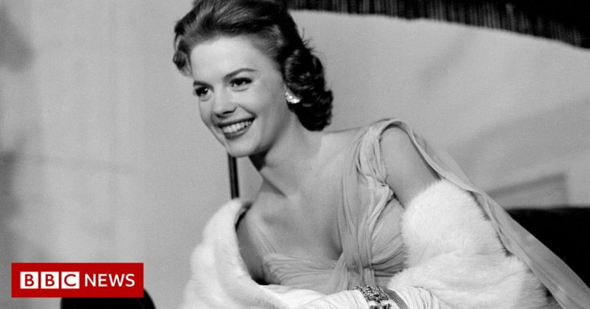 Kirk Douglas assaulted Natalie Wood, her sister alleges – BBC News