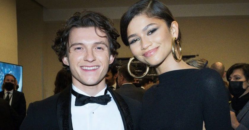 Zendaya and Tom Holland Show PDA After Confirming Relationship – Entertainment Tonight