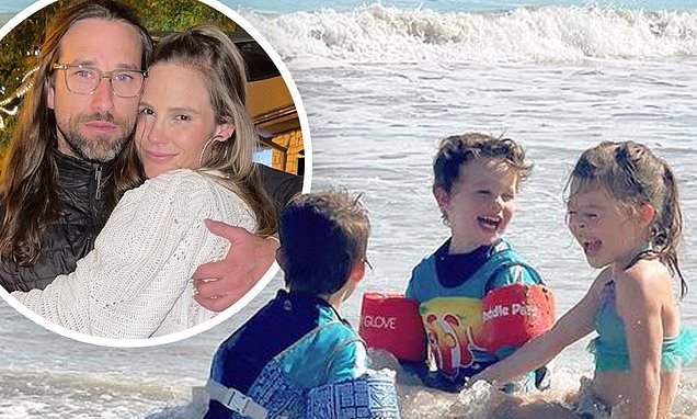 Meghan King vows to mom the s*** out of 2022 after end of marriage – Daily Mail