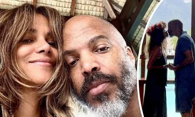 Halle Berry clarifies she did NOT get married to Van Hunt – Daily Mail