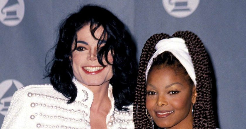 Janet Jackson Says It Hurt When Brother Michael Teased Her About Her Weight, Calling Her Pig – PEOPLE