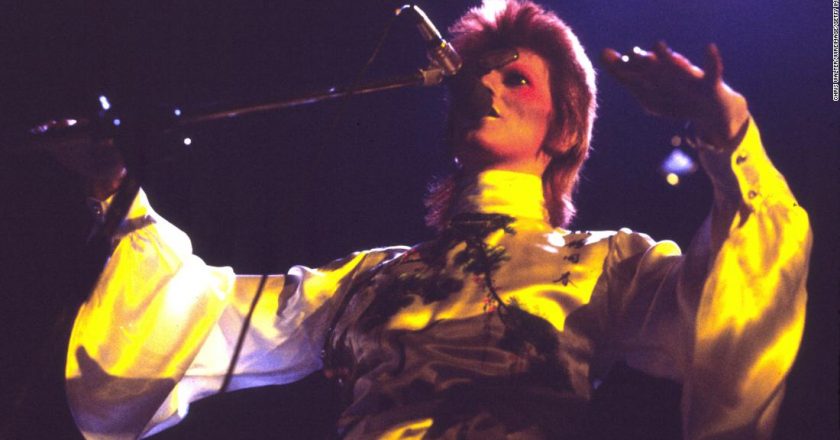 David Bowies music catalog sold to Warner Music for $250 million – CNN