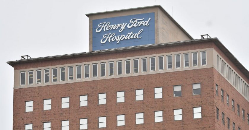 Hundreds of employees test positive for COVID-19, Henry Ford Health says – The Detroit News