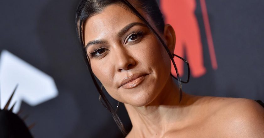 Kourtney Kardashian shares throwback pics from 2005 Mexico vacation: You look the same! – Yahoo Entertainment