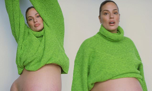 Ashley Graham gives birth to twins at home – Daily Mail