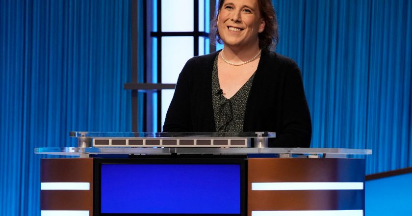 Amy Schneider is the first woman to win $1 million on Jeopardy! – CNBC