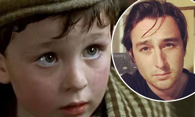 Titanic child actor, now 30, reveals he STILL receives royalty checks for film – Daily Mail