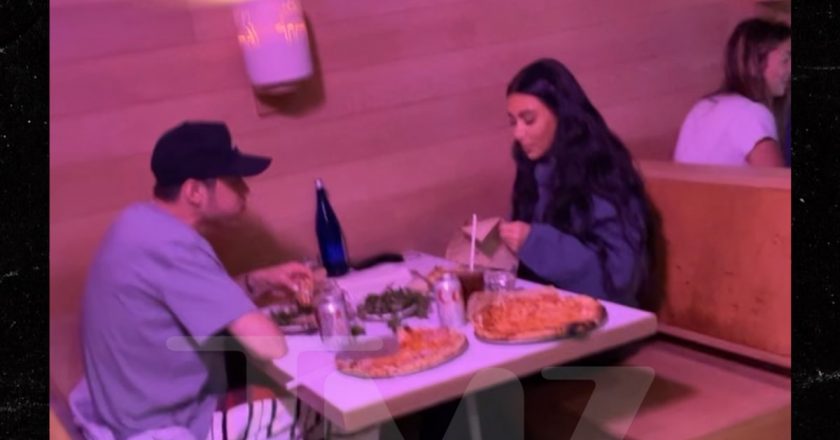 Kim Kardashian and Pete Davidson Have Private Dinner Date in L.A. – TMZ