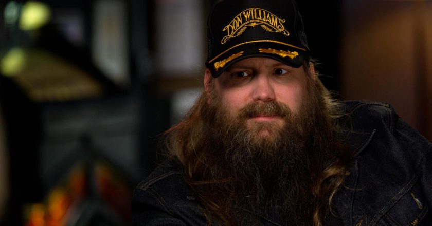 “Im good at being me on guitar”: Chris Stapleton on his life and career – CBS News