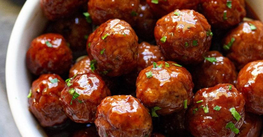 Slow Cooker Grape Jelly Meatballs