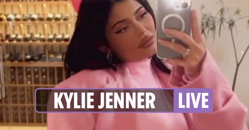 Kylie Jenner baby boy news LIVE – Name of star’s newborn son still a mystery as he’s born a day after Storm… – The US Sun