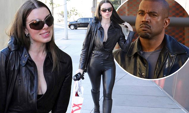 Julia Fox sports signature leather in sweltering LA heat as Kanye West romance reportedly cools off – Daily Mail