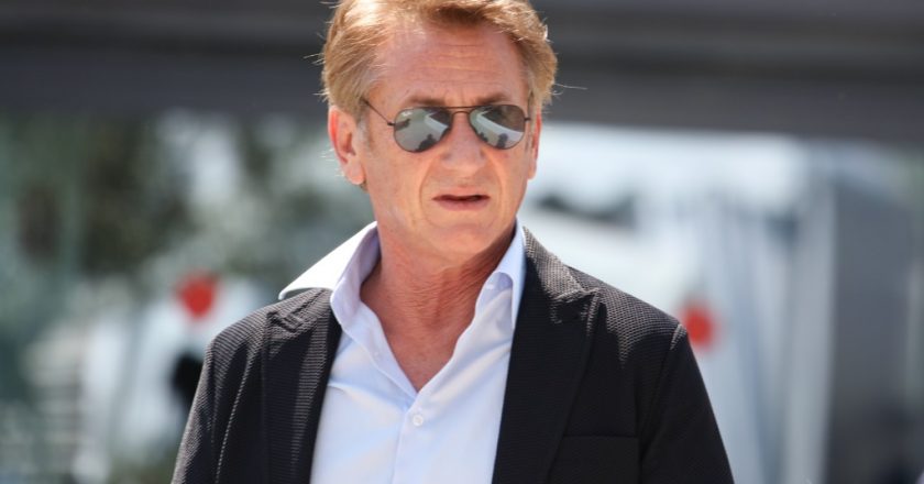 Actor Sean Penn Threatens To Smelt His Oscars In Public If Ukrainian President Volodymyr Zelensky Is Not Invited To Speak At The Academy Awards – Deadline