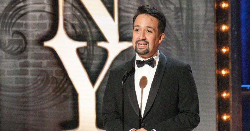 Lin-Manuel Miranda to Miss Oscars After Wife Tests Positive for Virus – The New York Times