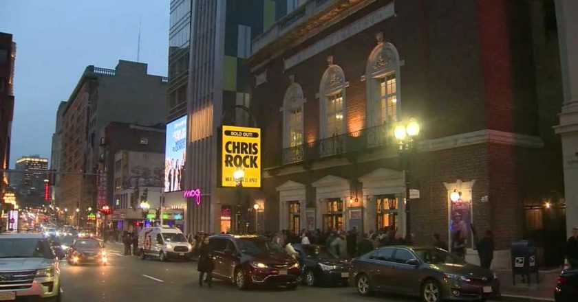 Fans were sending a message to Chris Rock: Inside comedians Boston performance – WCVB Boston