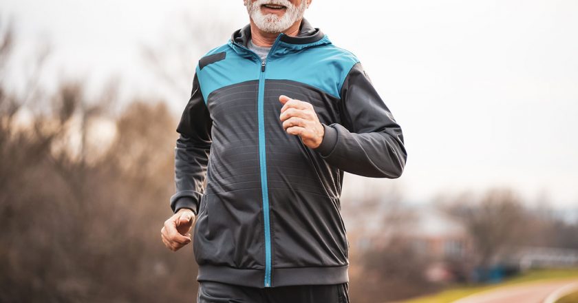 Daily walks may significantly reduce risk of Alzheimers, new study says – Fox News