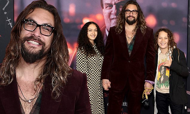 Jason Momoa beams ear-to-ear at The Batman premiere with his kids Lola and Nakoa-Wolf – Daily Mail