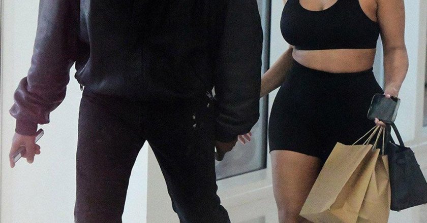 Kanye West Seemingly Confirms Romance with Chaney Jones in New Instagram Post – Yahoo Entertainment