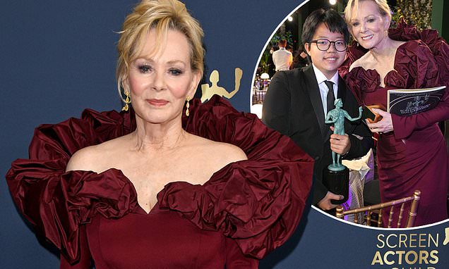 Jean Smart, 70, says being a single mother is the hardest thing Ive ever done – Daily Mail