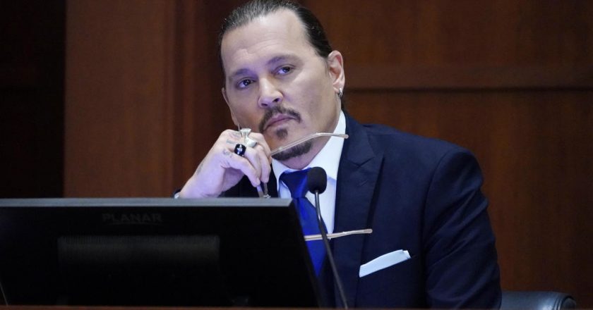 Watch Live: Amber Heards lawyers resume grilling Johnny Depp – CBS News