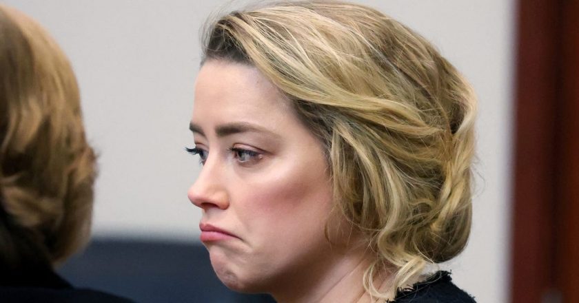 Amber Heard admitted to poop on Johnny Depp bed, guard testifies – Insider