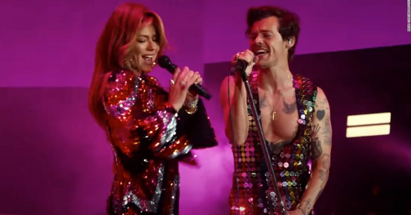 Harry Styles performs on stage with star-struck Shania Twain at Coachella – CNN