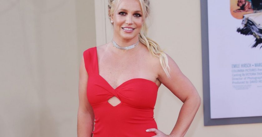 Britney Spears Shares Throwback Photo From Pregnancy With First Child: ‘Still Have This Gown’ – Billboard