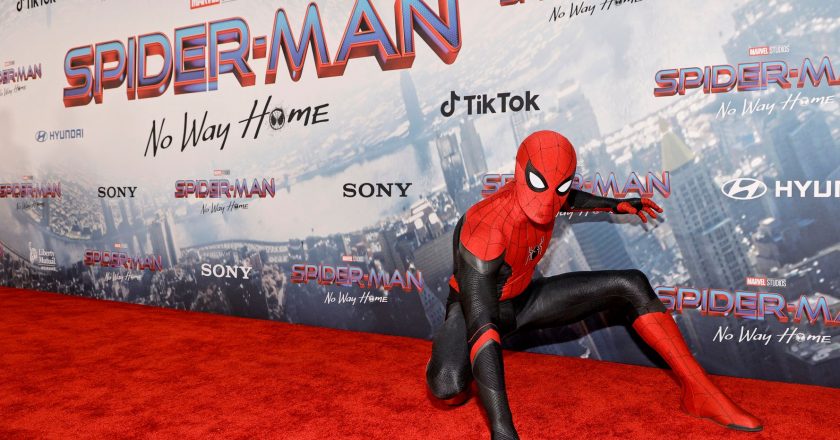 Florida Man Holds Pee Long Enough To Break World Record Watching ‘Spider-Man: No Way Home’ – HuffPost