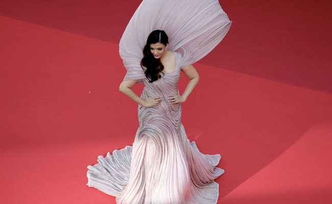 Cannes 2022: Aishwarya Rai Bachchan Wears A Desi Designer On The Red Carpet And Its Not Sabyasachi – NDTV Movies