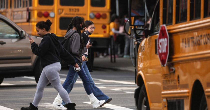 New York City could bring back Covid mask mandate, vaccine checks if hospitals come under pressure – CNBC