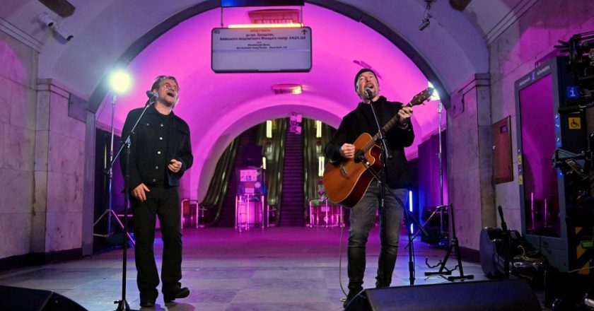 See U2’s Bono and the Edge Play Surprise Acoustic Set in Kyiv Bomb Shelter – Rolling Stone