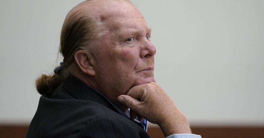 Accuser testifies in Mario Batali sexual misconduct trial – The Associated Press – en Español