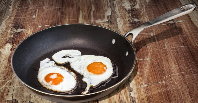 Are Nonstick Pans Bad For You? – Lifehacker