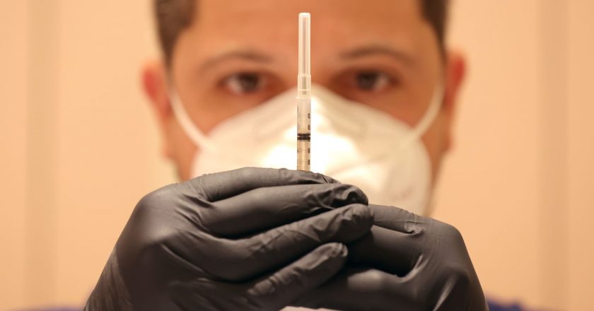 Time for a fourth Covid vaccine dose? Heres why medical professionals are skeptical – CNBC