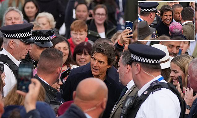 Tom Cruise is mobbed as he arrives for his secret tole at The Queens Platinum Jubilee Celebration – Daily Mail